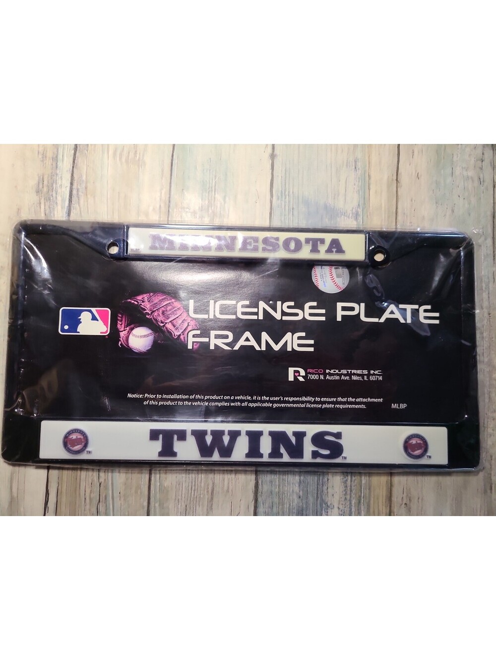 Minnesota Twins MLB  License Plate Frame RICO Colored Chrome Frame Black